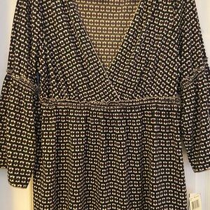 Max Edition Black and Cream Long Sleeve Dress